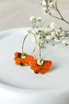 Ohrringe Margeritas "Mini" orange emaille Blumen mehrere Farben erhältlich,  vergoldete Creolen, 18k